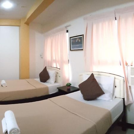 Amax Inn Cebu Мандауэ Экстерьер фото