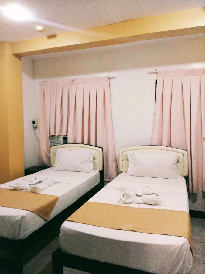 Amax Inn Cebu Мандауэ Экстерьер фото