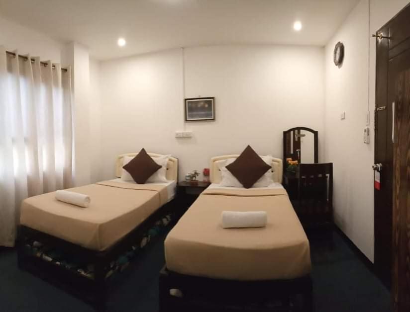 Amax Inn Cebu Мандауэ Экстерьер фото