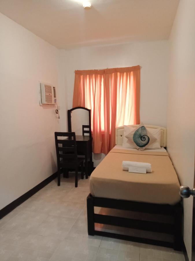 Amax Inn Cebu Мандауэ Экстерьер фото