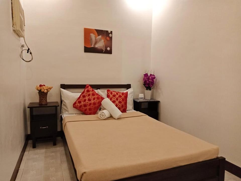 Amax Inn Cebu Мандауэ Экстерьер фото