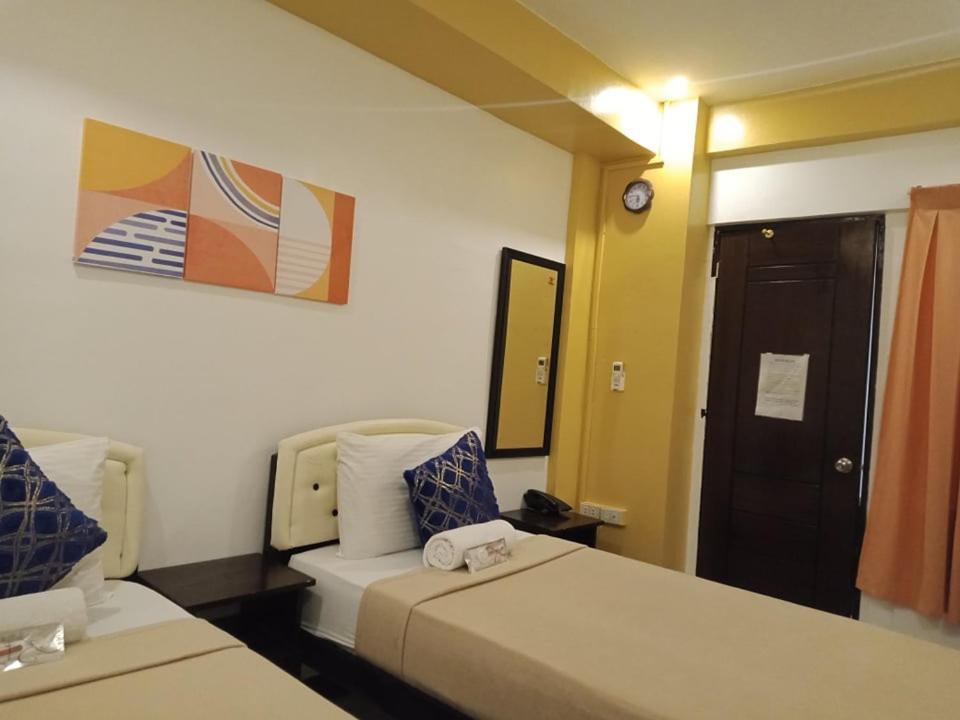 Amax Inn Cebu Мандауэ Экстерьер фото