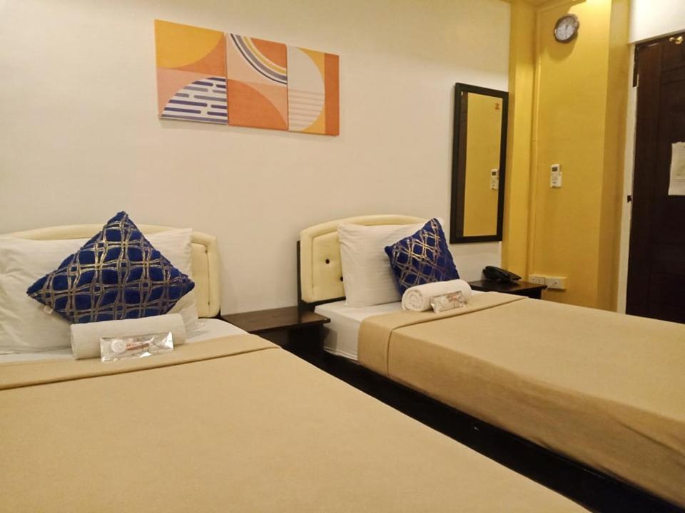 Amax Inn Cebu Мандауэ Экстерьер фото