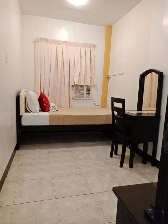 Amax Inn Cebu Мандауэ Экстерьер фото