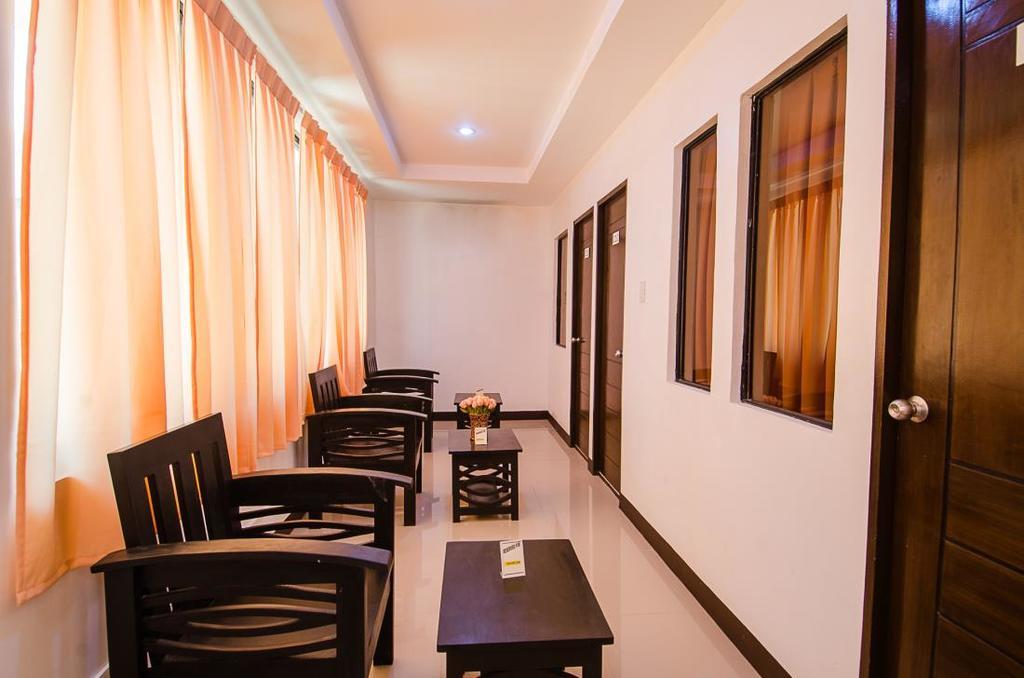 Amax Inn Cebu Мандауэ Экстерьер фото