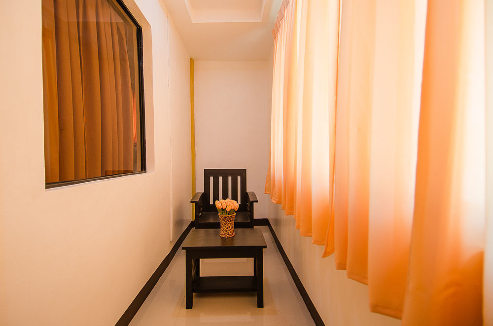 Amax Inn Cebu Мандауэ Экстерьер фото