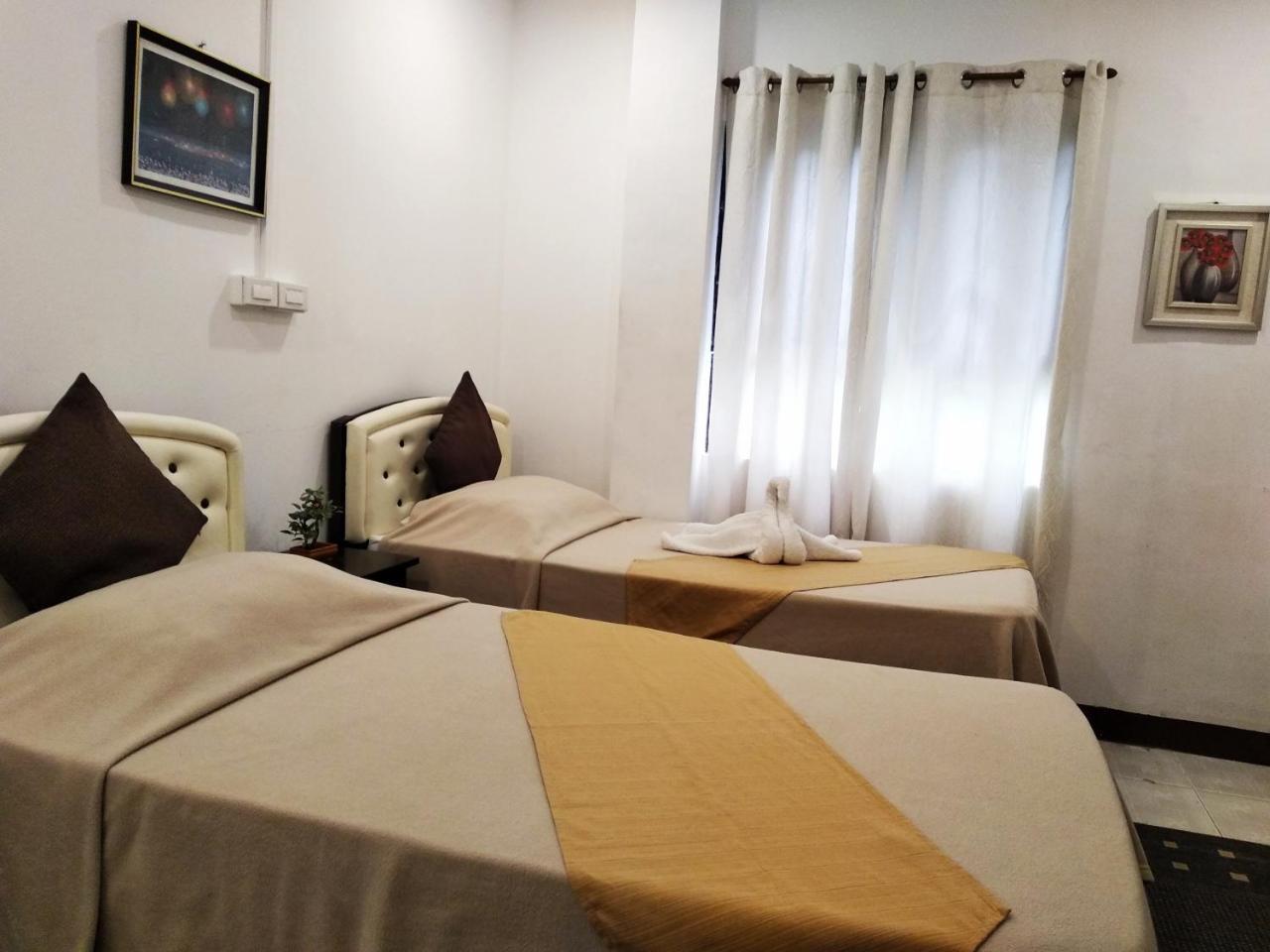 Amax Inn Cebu Мандауэ Экстерьер фото