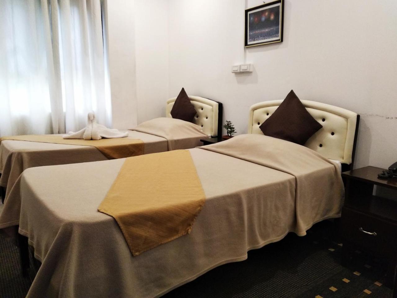 Amax Inn Cebu Мандауэ Экстерьер фото