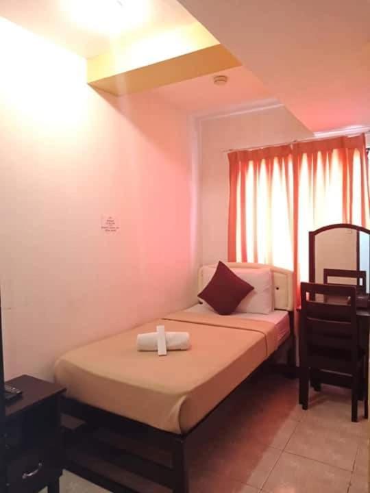 Amax Inn Cebu Мандауэ Экстерьер фото