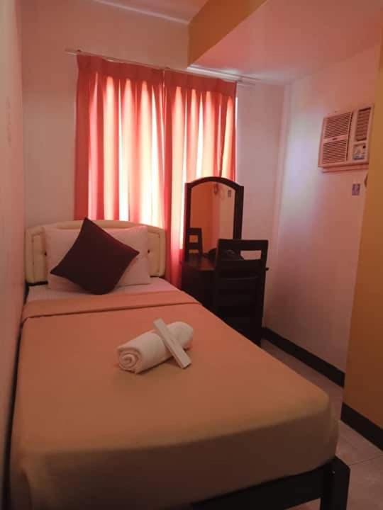Amax Inn Cebu Мандауэ Экстерьер фото