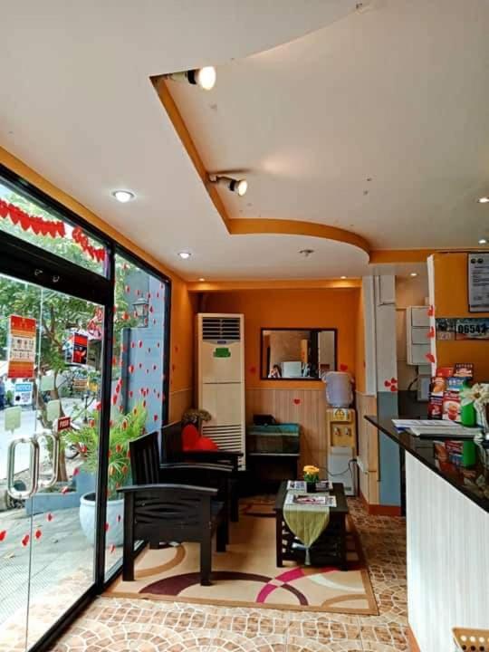 Amax Inn Cebu Мандауэ Экстерьер фото